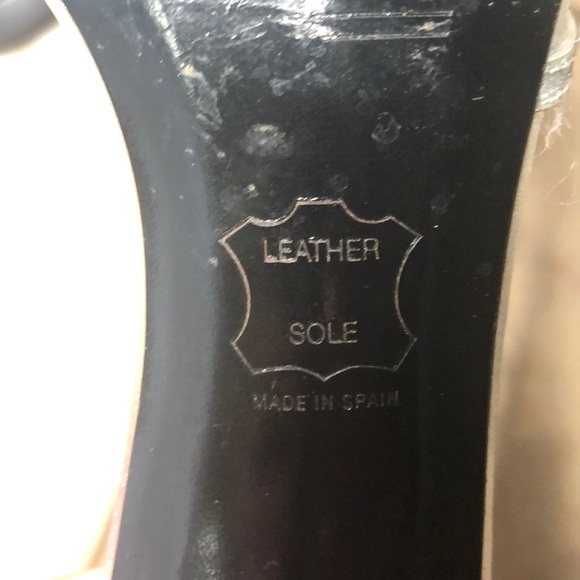 Stuart Weitzman silver heels - Picture 5 of 6